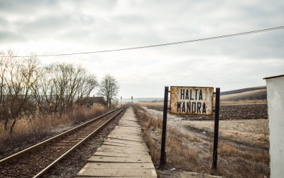 Actualizare. Un bărbat  a murit pe loc, lovit de tren, între localitățile Ocna Sibiului și Mândra. Circulația feroviară a fost reluată
