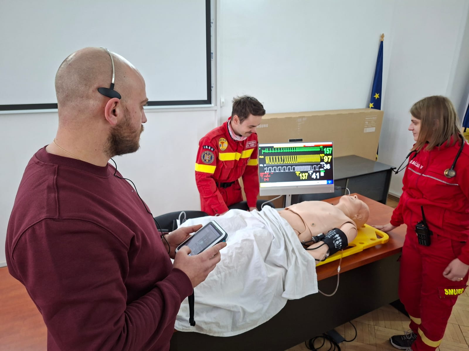 Medicii și salvamontiștii din Sibiu au un manechin medical avansat, pentru pregătirea echipelor de urgență. A fost achiziționat cu fonduri strânse la Maratonul Internațional