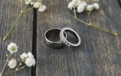 Din 2026, cuplurile care se căsătoresc și au domiciliul în comuna Turnu Roșu primesc 1.500 de lei din partea primăriei. „Este un gest de respect pentru tinerele familii”