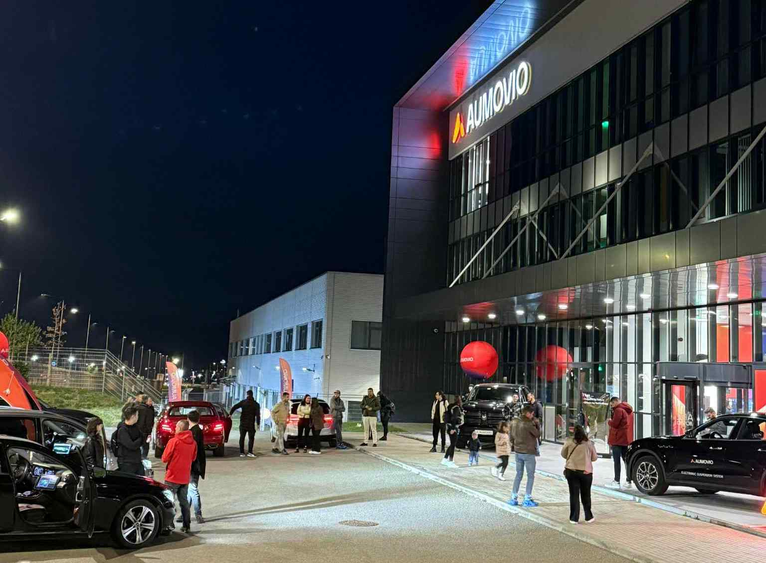 Peste 100 de angajați din Sibiu ar urma să fie concediați de la Aumovio (Continental). În România, dispar 641 de locuri de muncă din departamentele de cercetare și dezvoltare