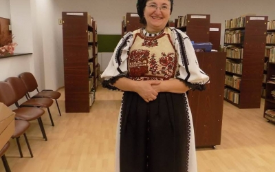 După 44 de ani de muncă, „doamna bibliotecară” din Avrig intră în pensie. Dar rămâne voluntar pentru comunitate