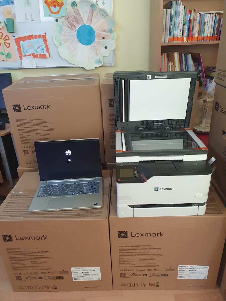 Noi echipamente au fost distribuite unităților de învățământ din Mediaș