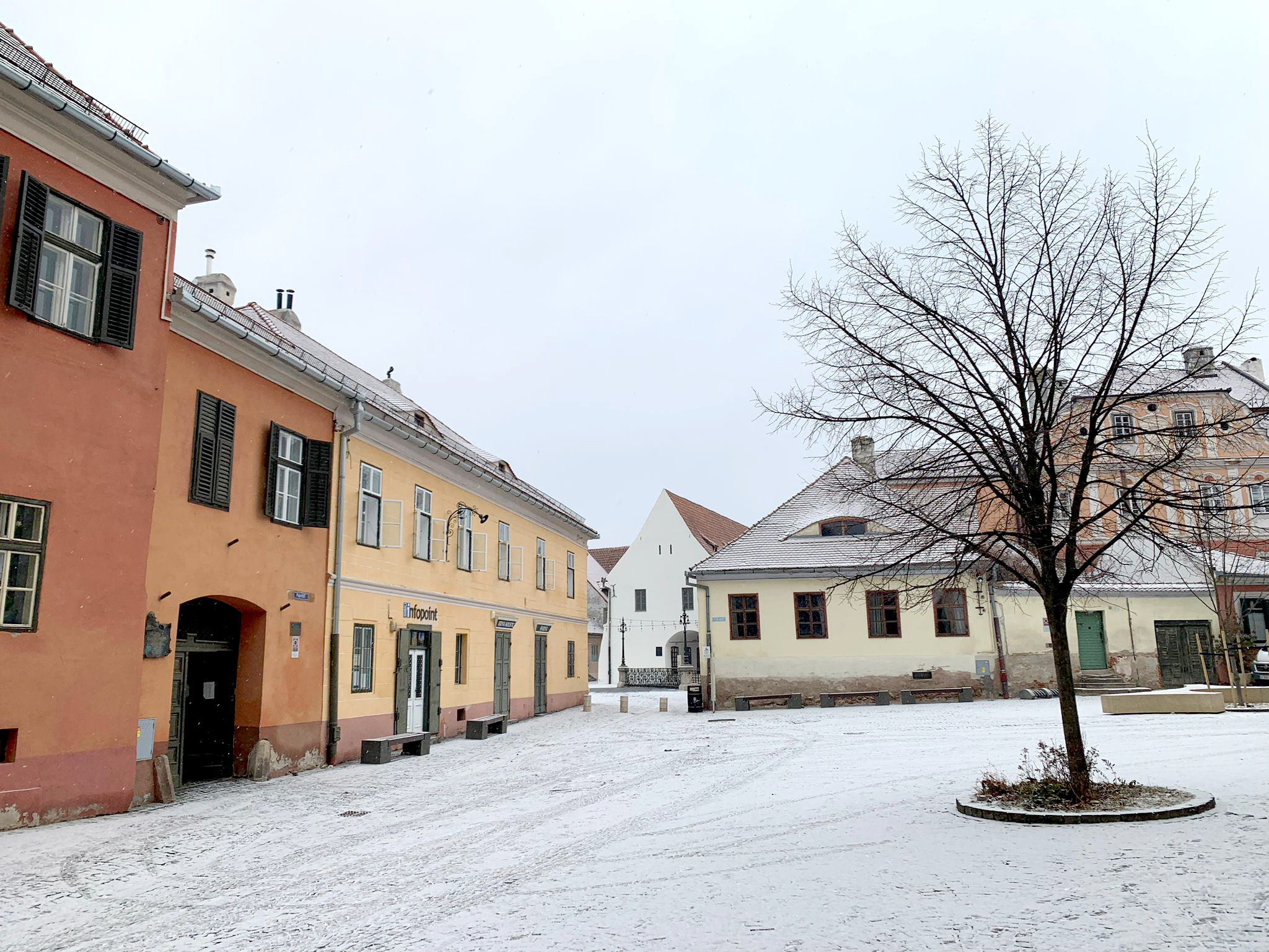 14 persoane au ajuns la Urgențe, în Sibiu, după ce au alunecat pe gheață. Patru au rămas internate