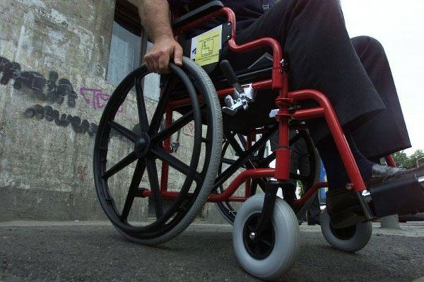 Peste 14.400 de persoane adulte cu handicap în județul Sibiu: 46% femei și 54% bărbați