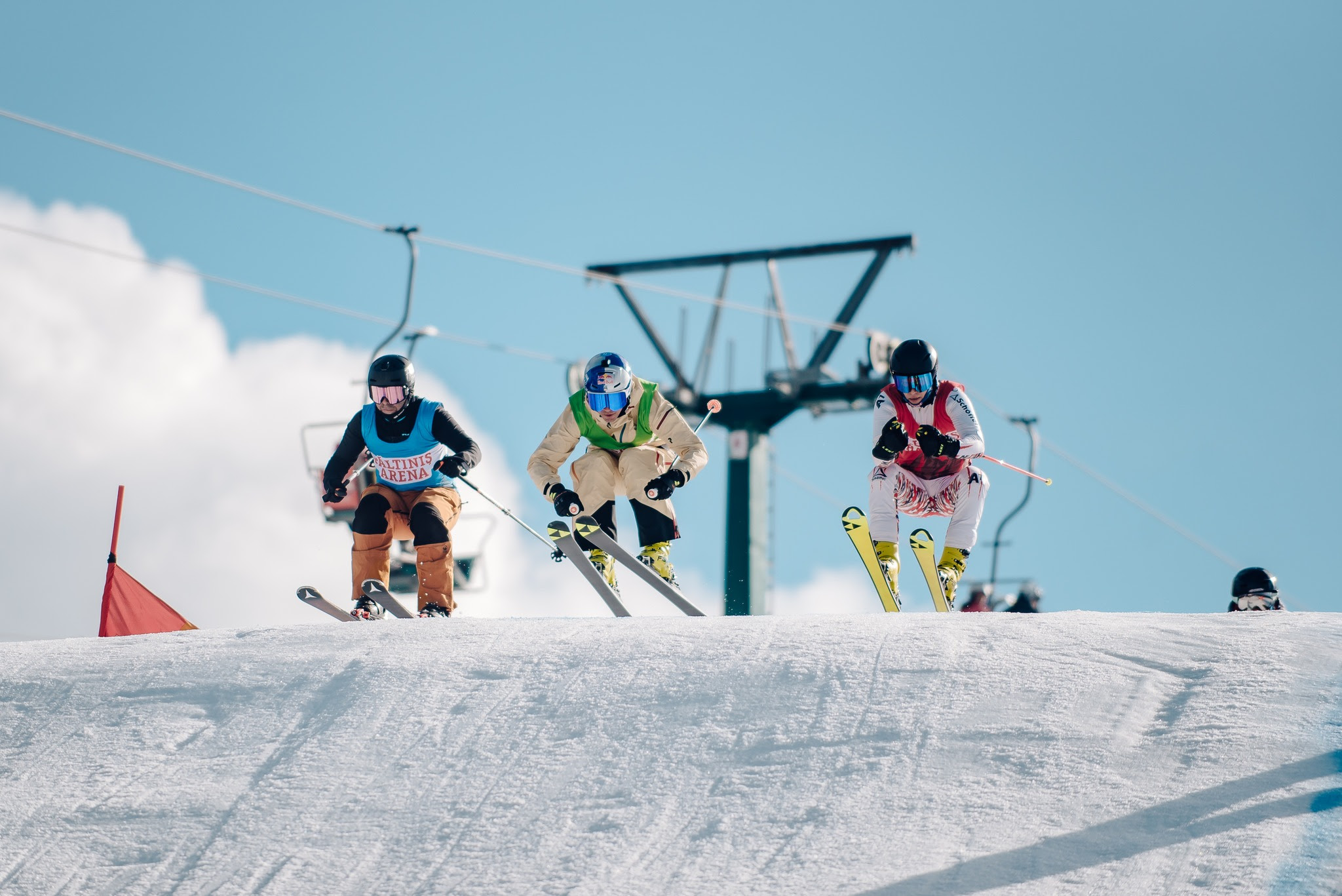 Weekend spectaculos la Păltiniș Arena: SKI & SNB 4X Cross și MTB Winter 4X Cross 2025. „Ne bucurăm să vedem atât de mulți sportivi pasionați”