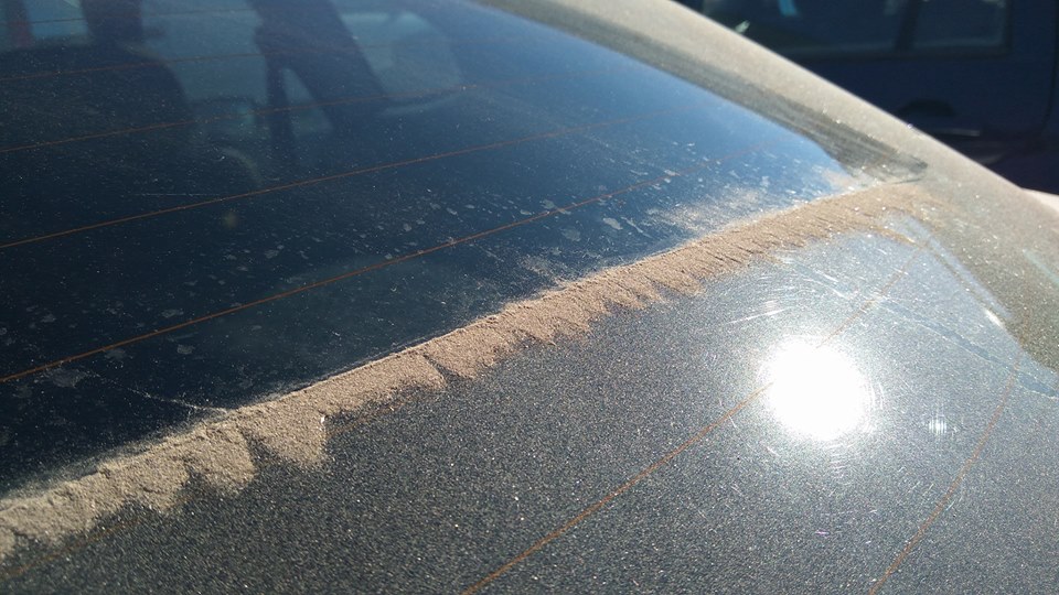 Meteo: Praf saharian deasupra României. Depunerile vor fi observate de marți, în centrul și vestul țării
