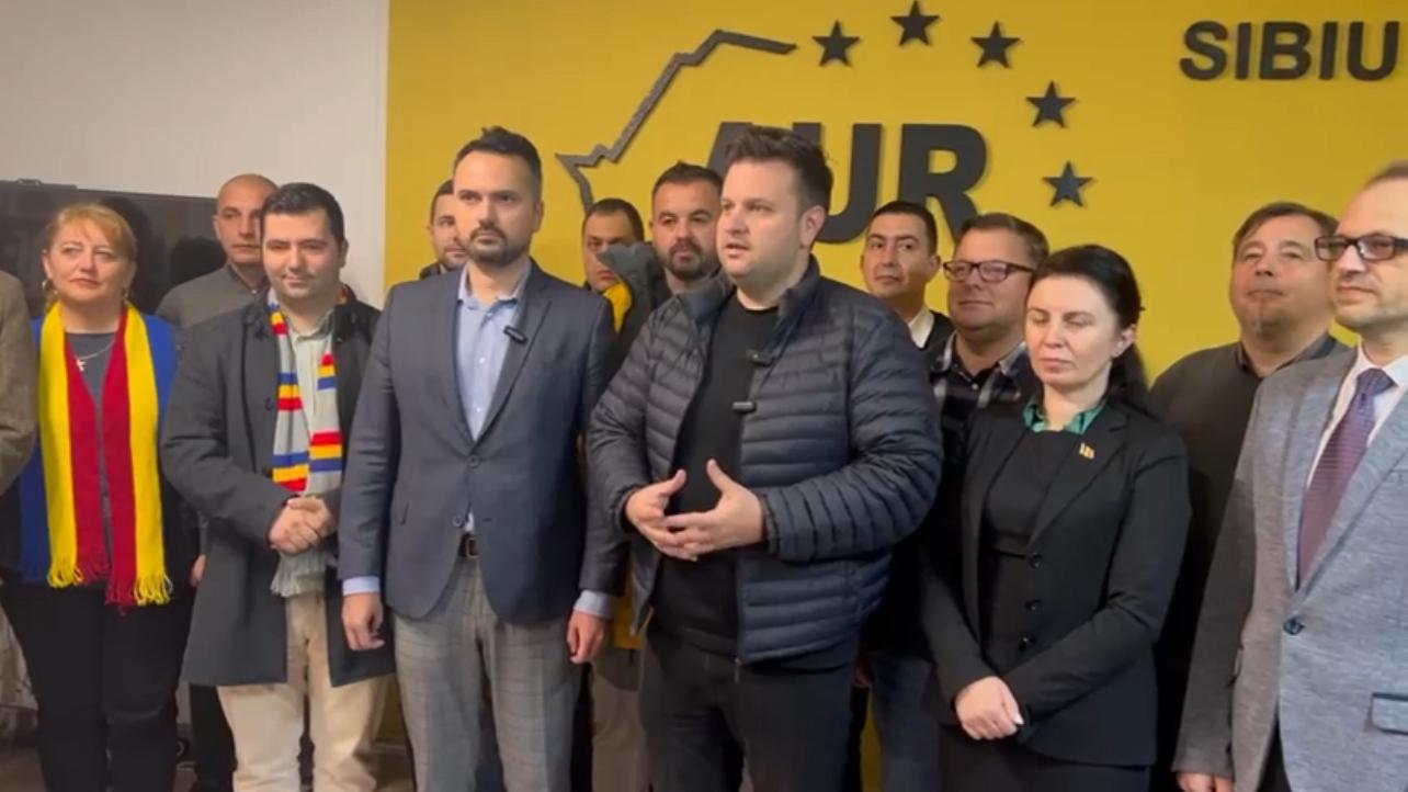 „Suntem asaltați, la propriu”. 8.500 de semnături pentru Simion s-au strâns din municipiu într-o singură zi, spune liderul AUR Sibiu