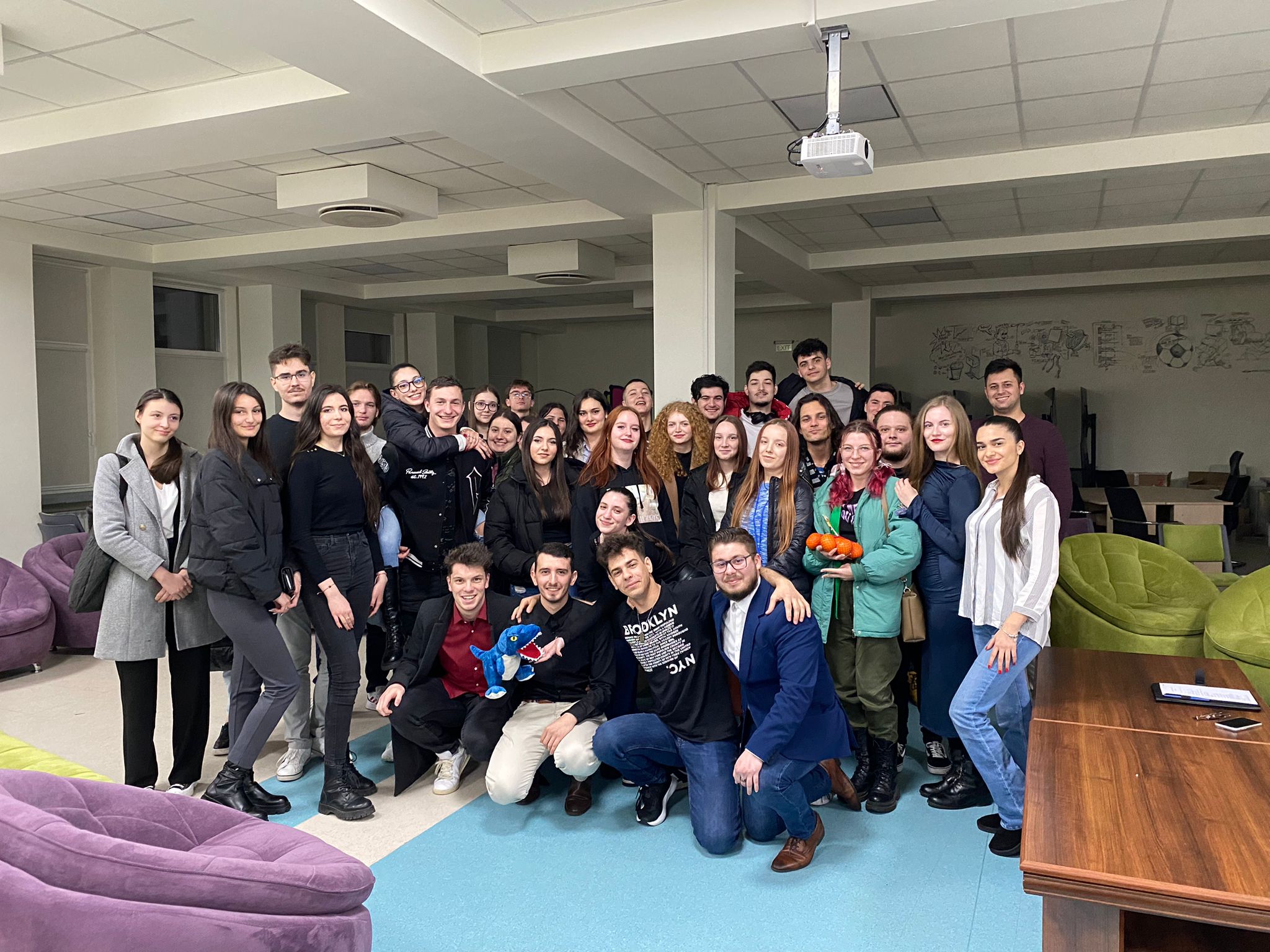 Studenții din Sibiu își pot vota profesorii preferați. Cei mai tari profi vor fi premiați în cadrul unei gale dedicate excelenței didactice