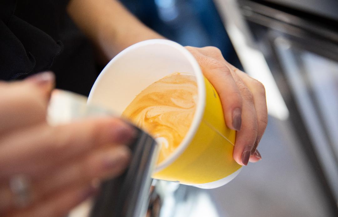 Tu știi să recunoști o cafea bună? Ghid practic pentru iubitorii de cafea din Sibiu