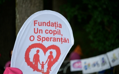 Proiectele Maratonului: Fundația „Un copil, o speranță” vrea să strângă 30.000 de lei ca să organizeze excursii pentru copiii cu autism
