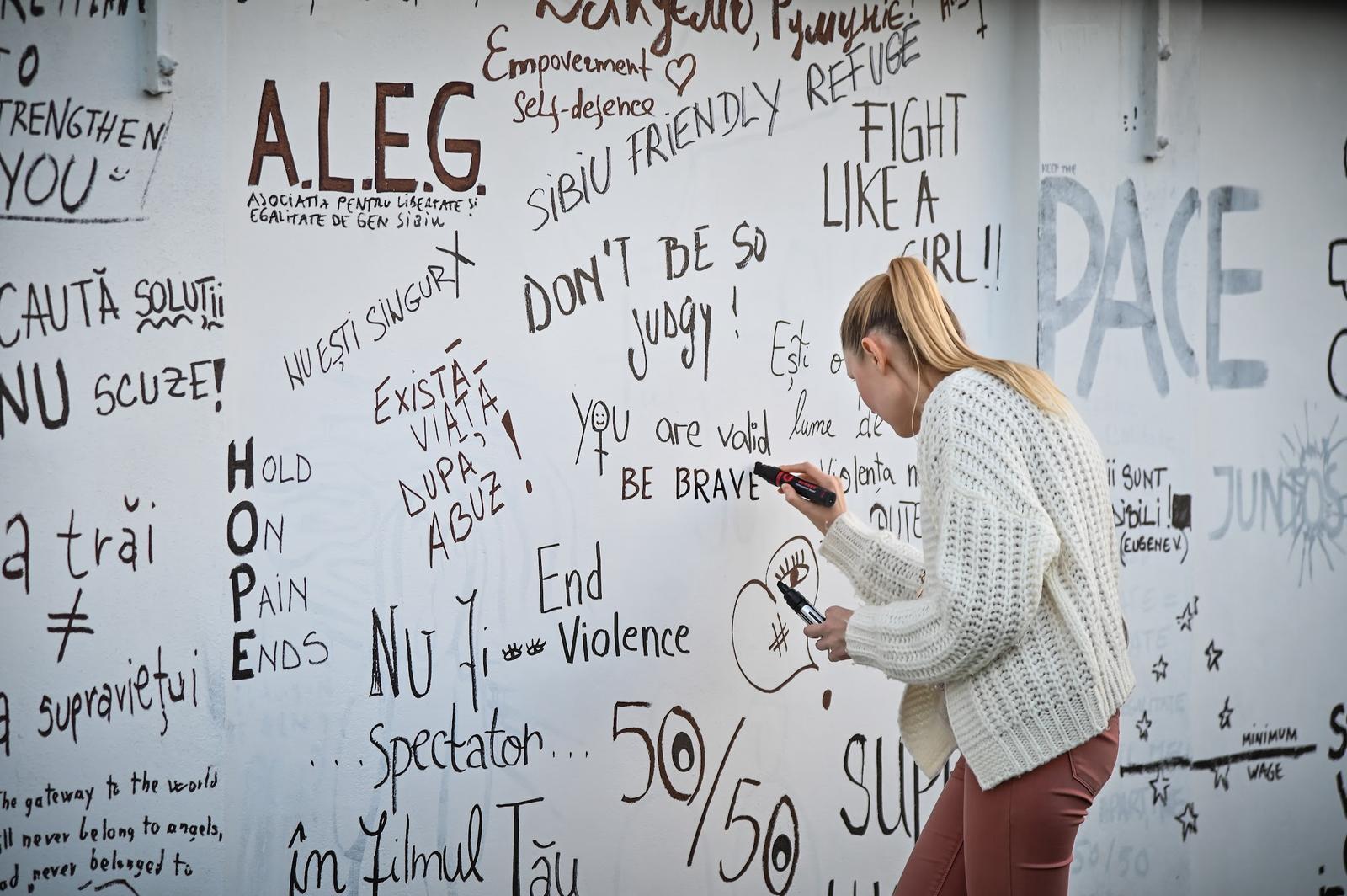 „Cerem transparență în cazul fraților Tate”. Asociația A.L.E.G. din Sibiu a semnat o scrisoare deschisă către procurorii DIICOT