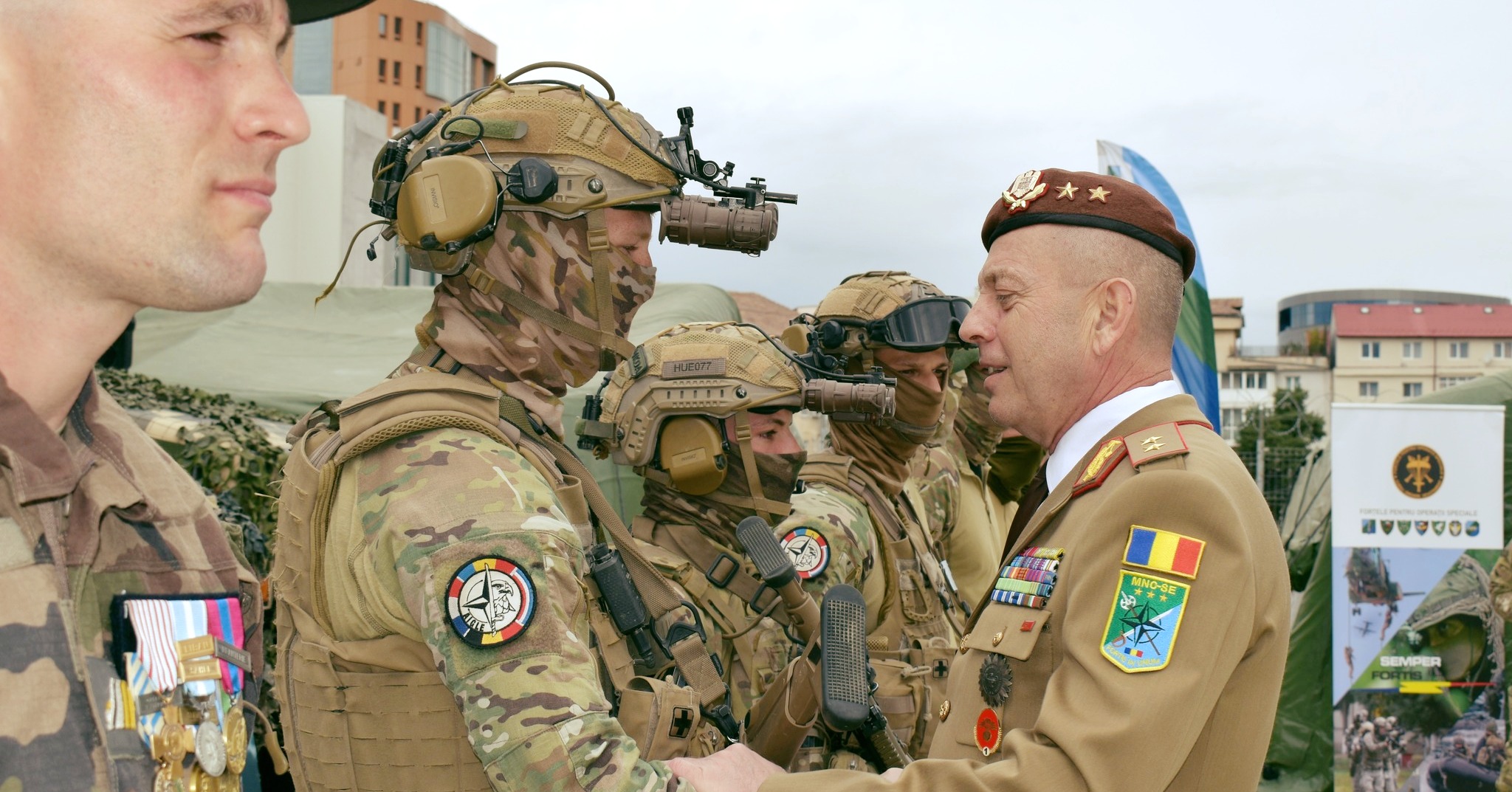 Ziua NATO va fi sărbătorită în Sibiu: turneu de fotbal în sală, expoziție de arme și cros în Sub Arini