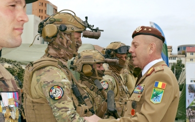 Ziua NATO va fi sărbătorită în Sibiu: turneu de fotbal în sală, expoziție de arme și cros în Sub Arini