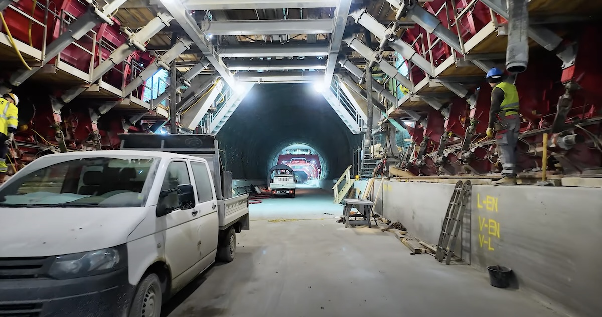 Se deschide tunelul de pe tronsonul 4 Sibiu – Pitești pentru public. Duminică, 27 aprilie va fi Ziua Porților Deschise. Stadiul lucrărilor