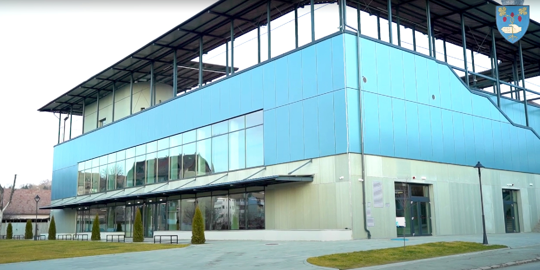 VIDEO Bază sportivă pentru orele de sport ale elevilor de la o școala din Mediaș. Terenurile se pot și închiria