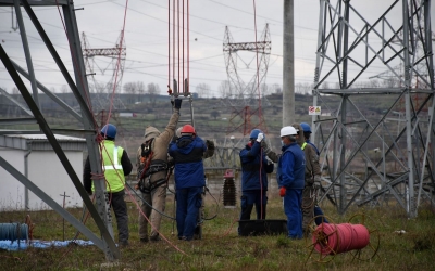 Investiție de peste 200 de milioane de lei în rețeaua electrică defectă din sudul Transilvaniei. Va reduce penele de curent inclusiv în Sibiu