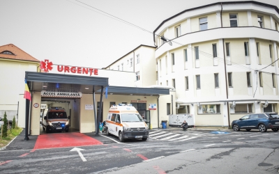 Femeia lovită de o țiglă pe strada Nicolae Bălcescu a fost externată cu recomandări