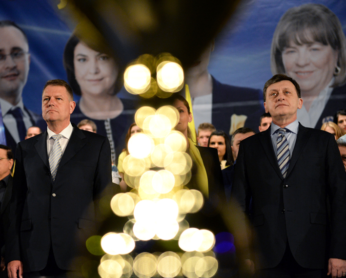 Liberalii sibieni anunță că au strâns 16.000 de semnături pentru Antonescu, „cu seriozitate și determinare”. Numărul e echivalentul a 82% din voturile lui Ciucă