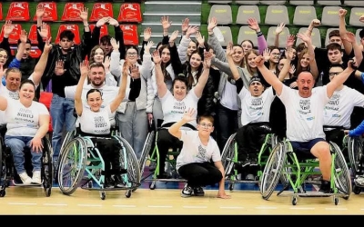 Educație prin sport. Elevii Colegiului Pedagogic au învățat despre implicare alături de echipa de baschet „Zburătorii”
