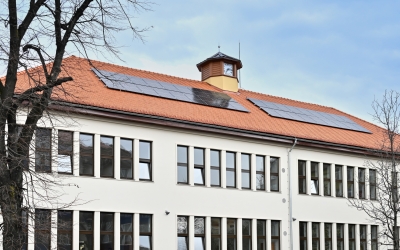 Școala 13: Au fost finalizate lucrările de modernizare a corpului vechi de clădire. Fodor: „Oferă acum condiții foarte bune atât elevilor, cât și cadrelor didactice”