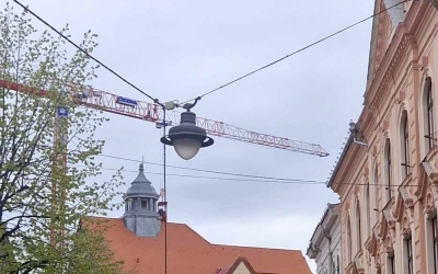 Consiliul Județean Sibiu a dat jos panourile fotovoltaice de pe acoperiș. Se vedeau din Piața Mare