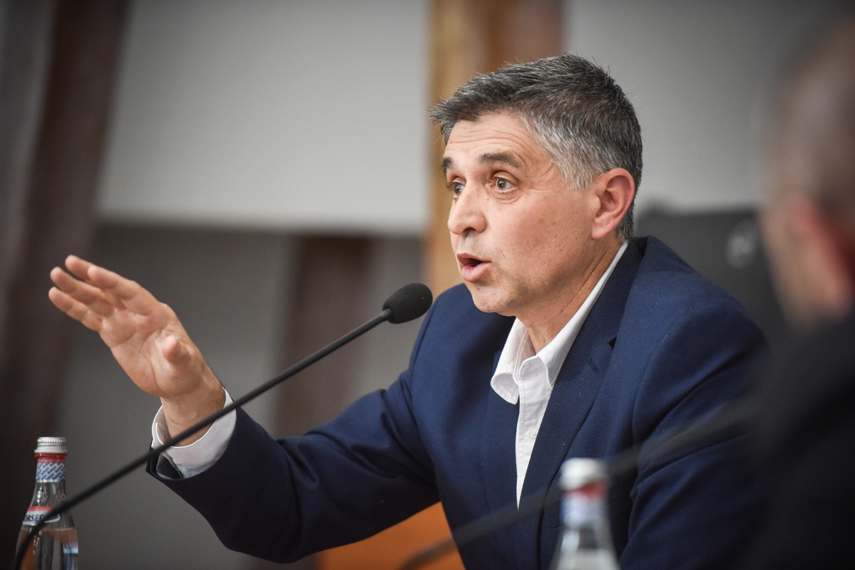 Acuzații de fals la Agenda sportivă a Sibiului. Vecerdea: „Creați un precedent periculos”. Secretarul Primăriei: Totul e legal