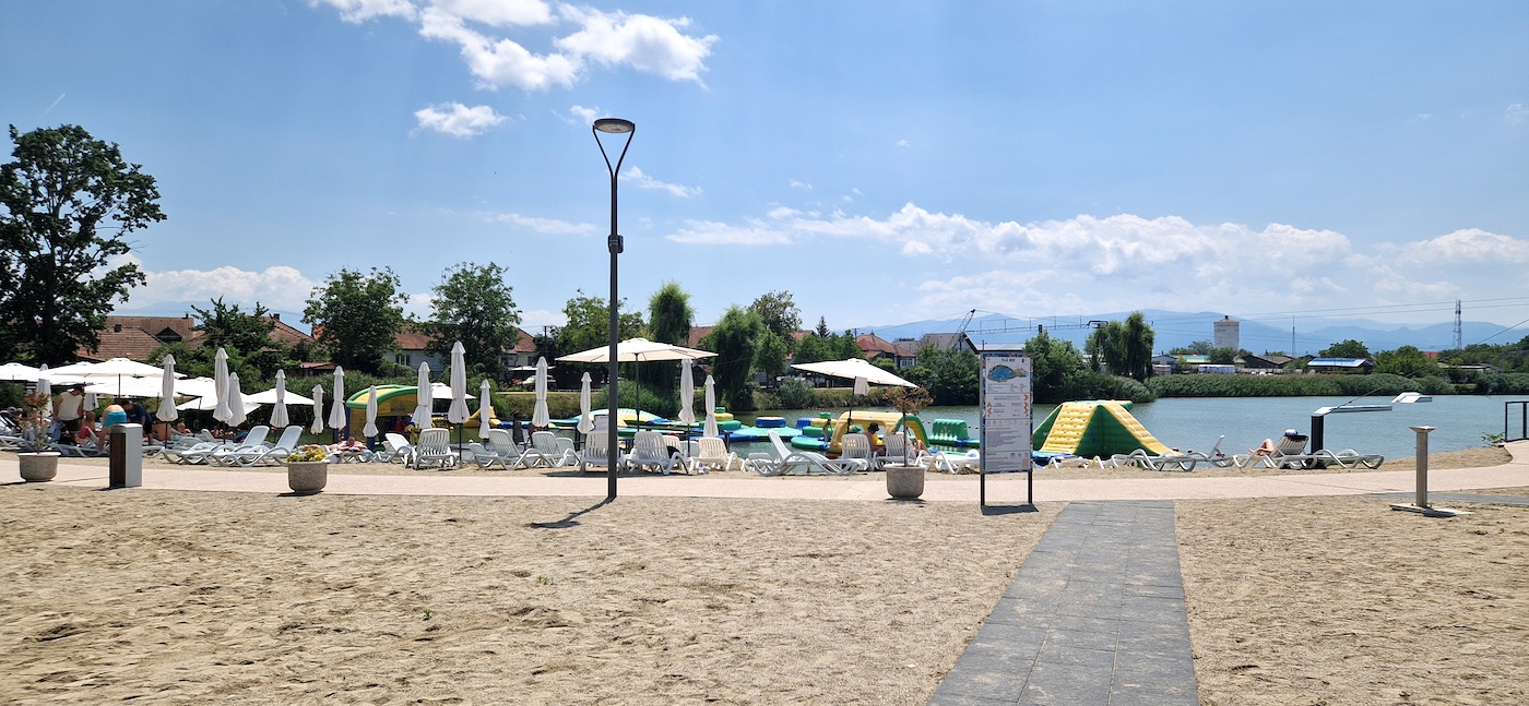 Aproape 7.000 de lei lunar pentru 5 ani: se închiriază barul și două terase la Lacul lui Binder. Mai ieftin decât în 2022