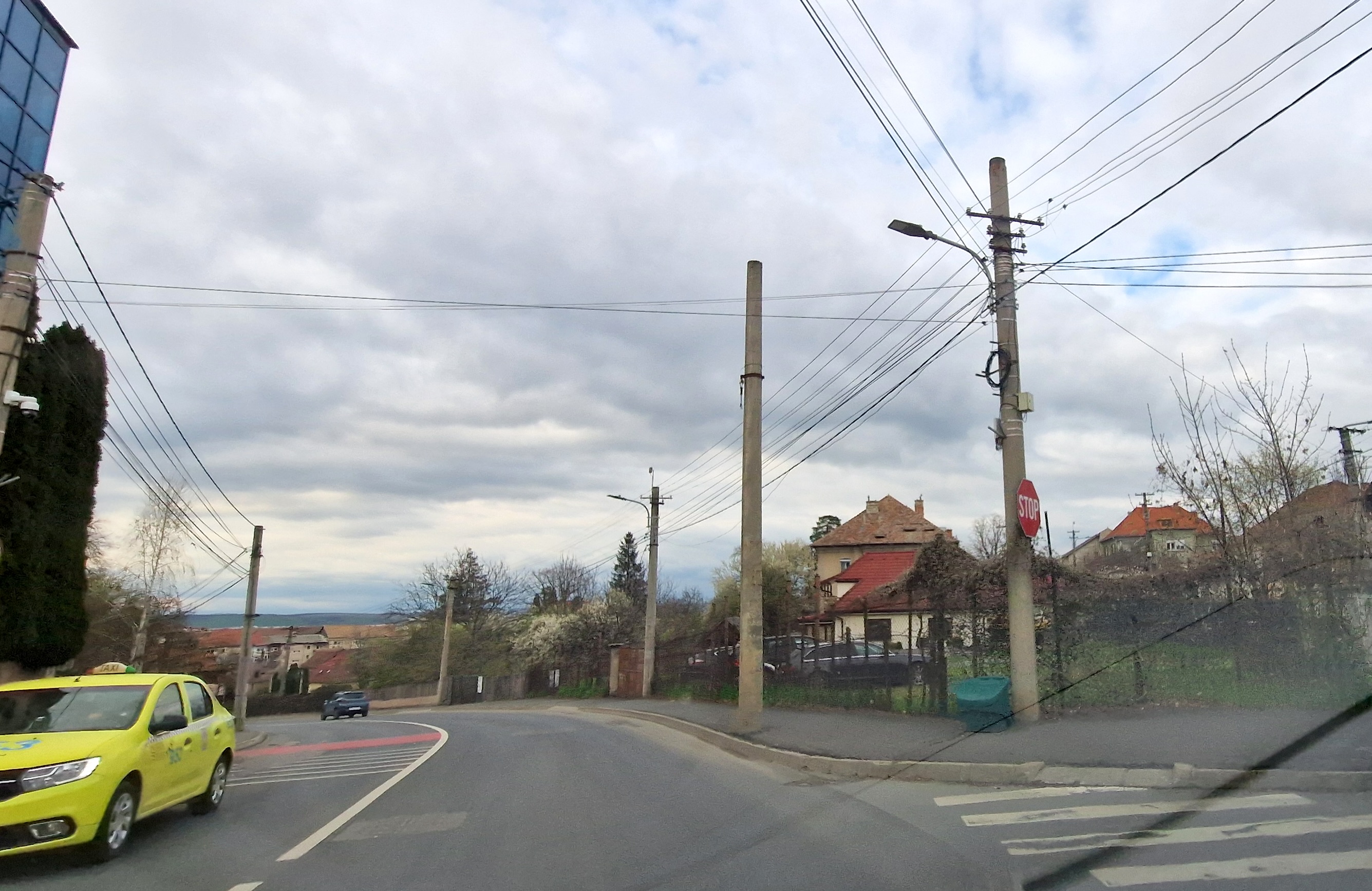 Schimbarea la față a Sibiului: Un mic hotel ridicat la intersecția a trei stăzi din oraș