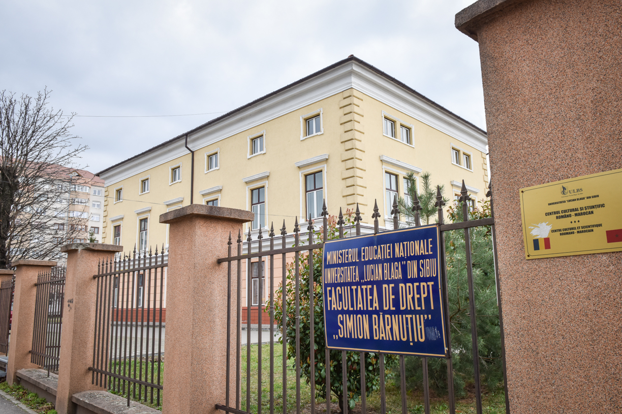 Peste 130 de studenți la Drept participă la competiția „Hexagonul Facultăților de Drept”, care are loc în aceste zile la Sibiu