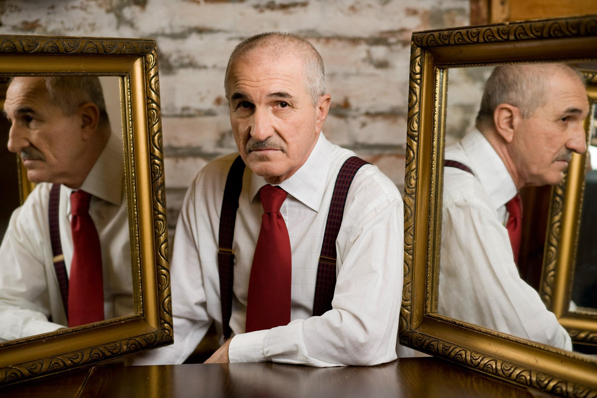 „Faust”, spectacolul cel mai longeviv din istoria recentă a teatrului sibian, se apropie de reprezentația 300. Gheorghe Dinică trebuia să fie Mefisto, însă a renunțat înaintea premierei