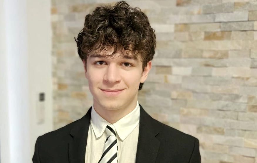 Cristian Șapera, elevul din Sibiu cu cel mai mare punctaj pe țară la un concurs de educație juridică, s-a calificat la faza finală: „Merg cu gândul de a câștiga”