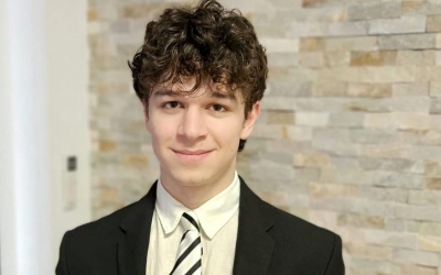 Cristian Șapera, elevul din Sibiu cu cel mai mare punctaj pe țară la un concurs de educație juridică, s-a calificat la faza finală: „Merg cu gândul de a câștiga”