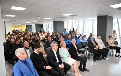 Știrile zilei de luni