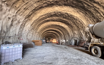 Autostrada Margina – Holdea: Constructorul a forat un sfert din primul tunel. Peste 700 de muncitori lucrează în trei schimburi
