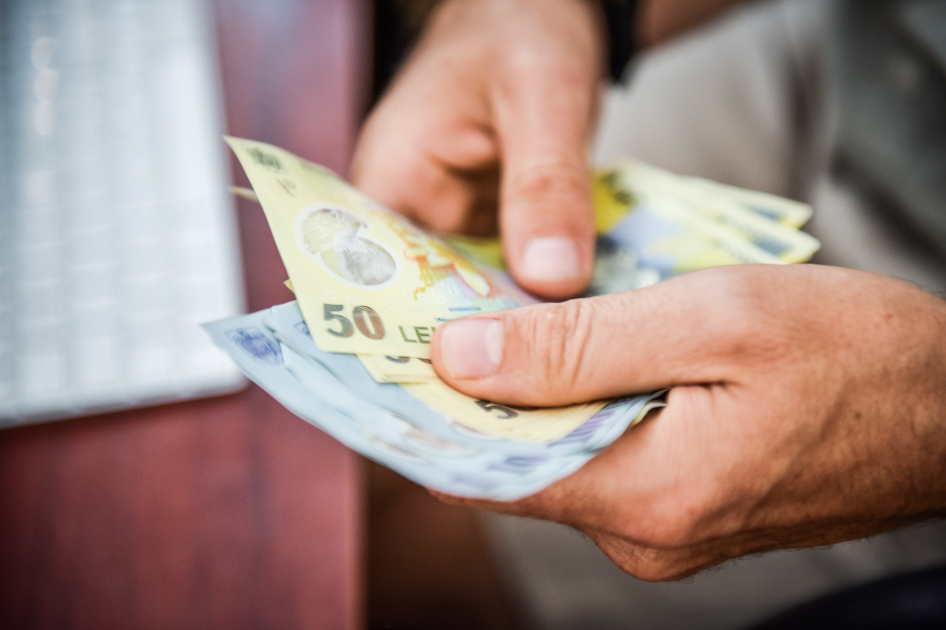 Indicele ROBOR la trei luni a scăzut luni la 7,26%