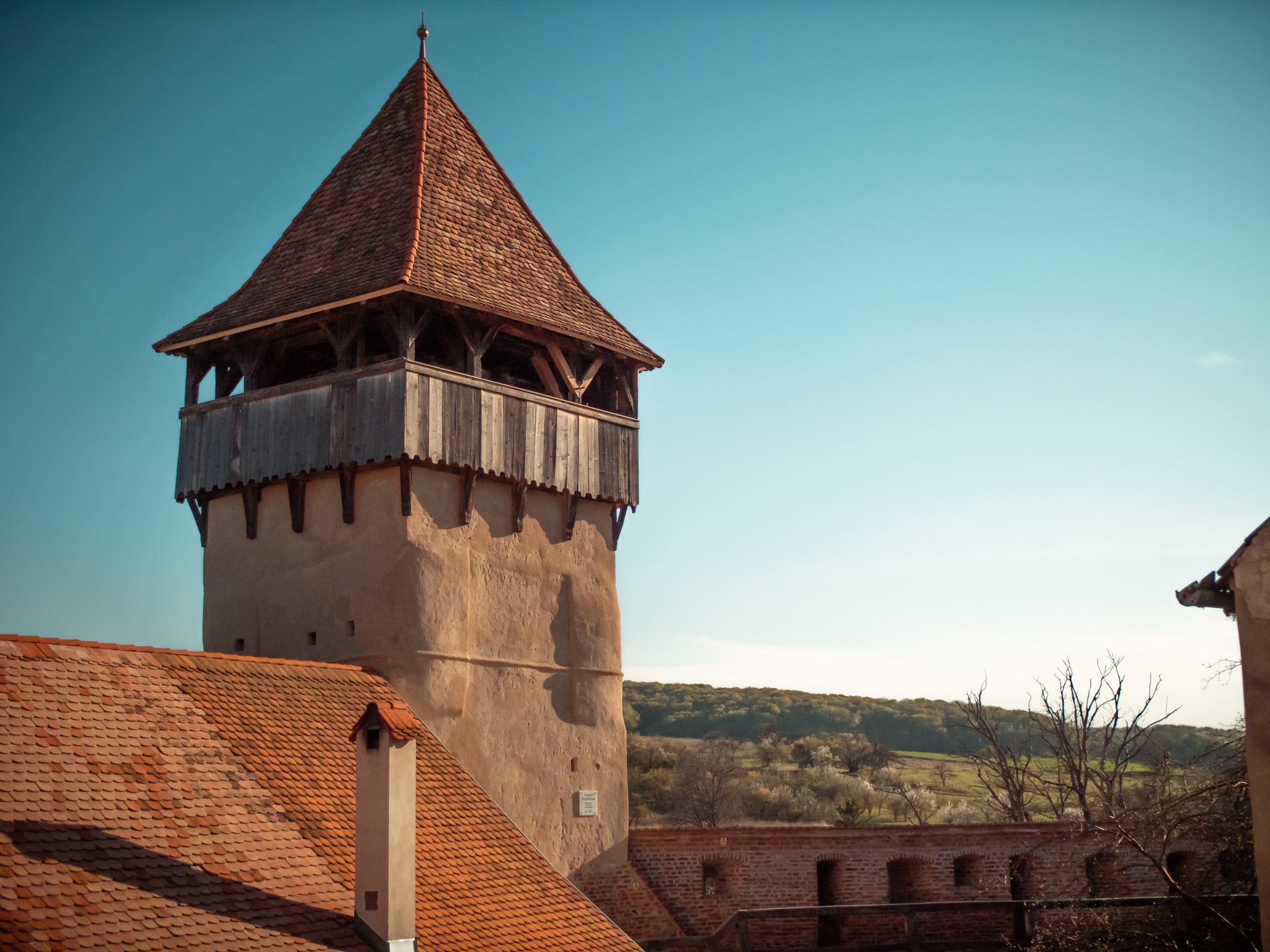 Investiție de 2,5 milioane de lei pentru finalizarea lucrărilor la biserica fortificată din Alma Vii. Fundația Mihai Eminescu Trust vorbește despre ”revitalizarea întregului sat”