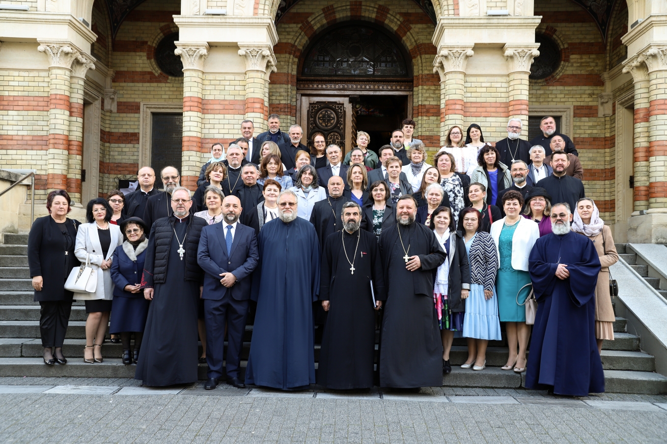 Revedere emoționantă după 30 de ani pentru absolvenții Facultății de Teologie din Sibiu