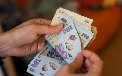 Câți bani produce o spălătorie auto de lângă Sibiu? Tânăr arestat de Poliție după ce furat 4.000 de lei dintr-una