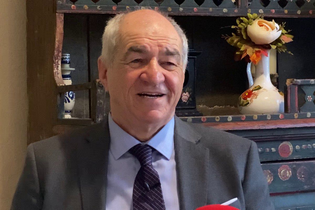 Fodor explică de ce l-a propus pe Viorel Hizo să devină „cetățean de onoare” al Sibiului. „L-am întâlnit des în ultima perioadă la Stadionul Municipal”