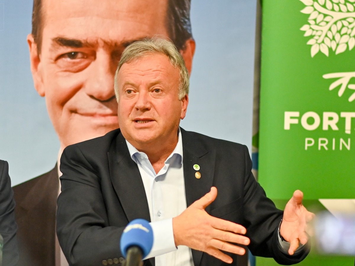 Fostul deputat Constantin Șovăială a dat în judecată Parlamentul: ”Mi-a stabilit un mandat și jumătate, în loc de 2 mandate, pentru calcularea indemnizației”