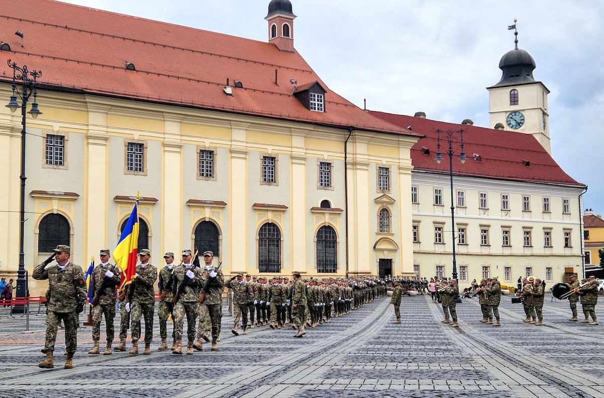 Spitalul Militar din Sibiu împlinește 106 ani de când a fost preluat de România. Va fi organizată o ceremonie în Piața Mare pentru înmânarea Drapelului de luptă