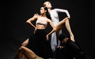 Teatrul de Balet Sibiu aduce la viață două capodopere ale secolului XX, într-un spectacol cu puternic mesaj social: „Seară Stravinski” – premieră de dans contemporan