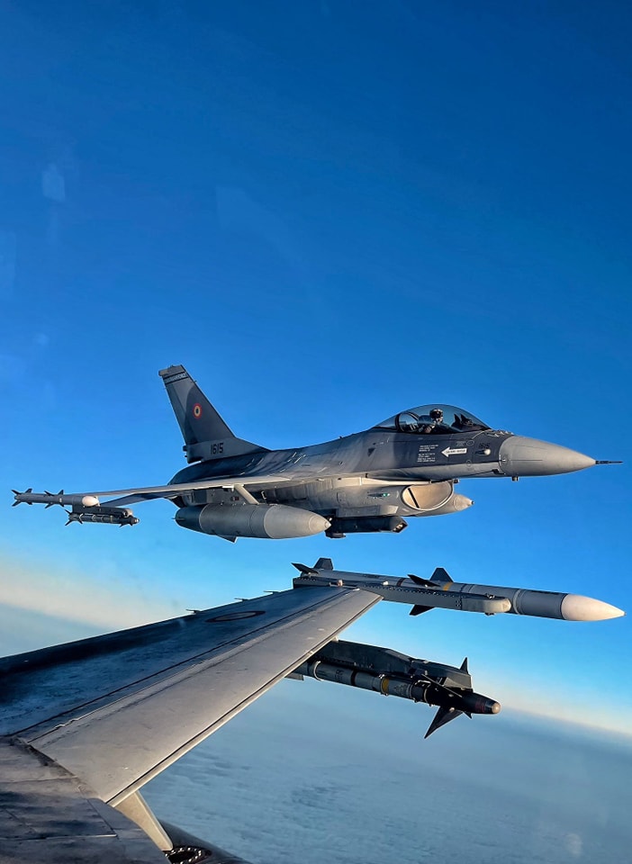 Forțele Aeriene Române anunță zboruri în toată țara, cu avioane F16, la joasă altitudine