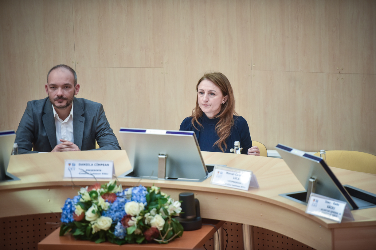 Cîmpean retrage proiectul de reorganizare a Filarmonicii din Sibiu. „Este nevoie de timp pentru a demonta minciunile și dezinformările propagate în ultimele zile”