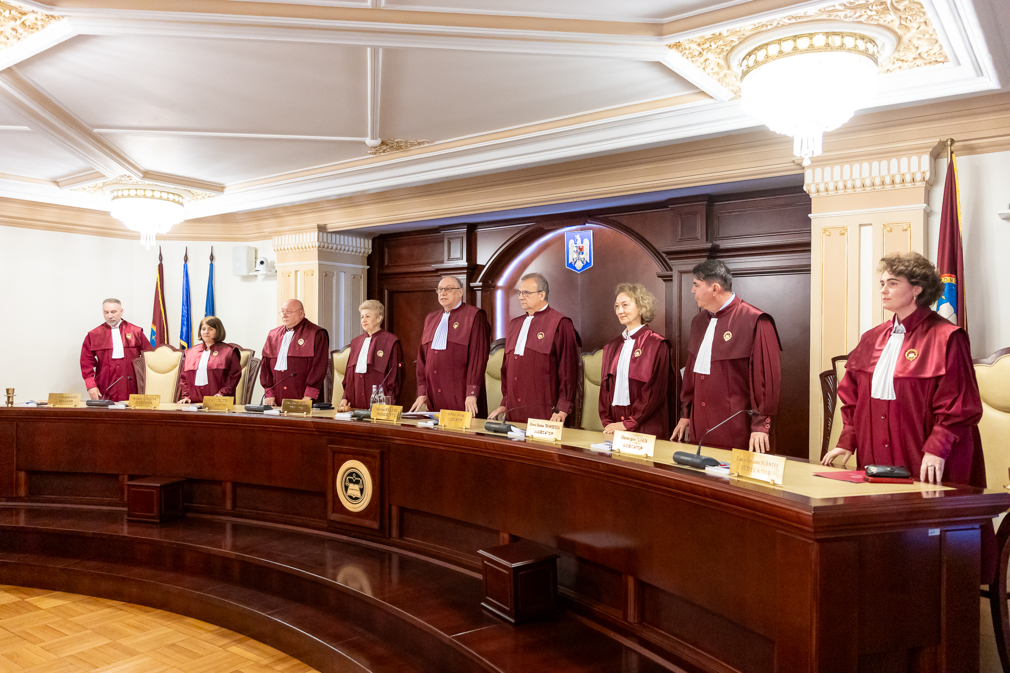 Actualizare: CCR: Declarațiile de avere nu se mai publică și nu mai cuprind bunurile soților și copiilor. „Se încalcă dreptul la protecția vieții private”
