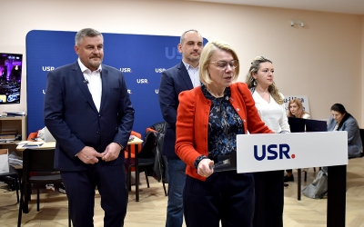 Ruxandra Cibu Deaconu nu va mai candida pentru funcția de președinte al organizației județene USR. Mircea Orlățan, primarul Cisnădiei, și-a anunțat intenția de a candida