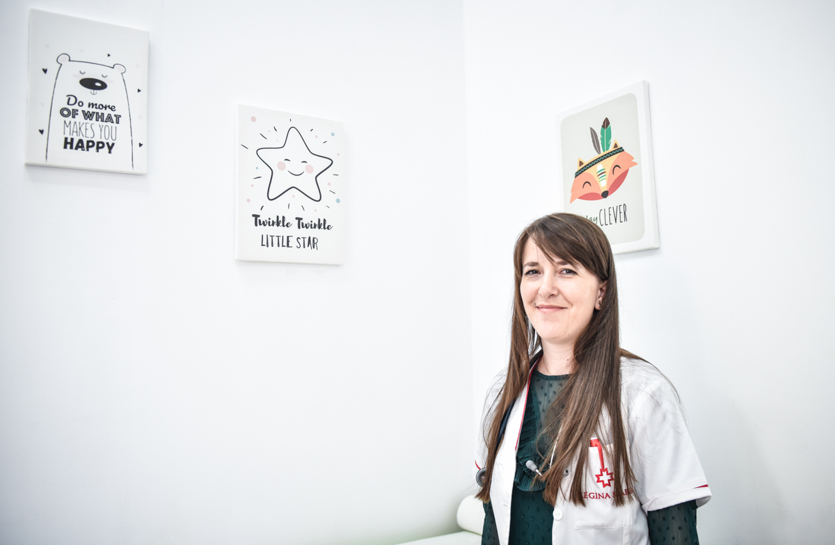 Cum îți protejezi copilul de bolile de sezon – sfaturi și soluții de la Ștefania Stoichiță, medic pediatru la Campusul Medical Regina Maria Sibiu