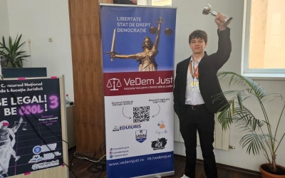 Cristian Șapera a obținut locul I pe țară la Concursul Național de Educație Juridică: „Cred că lucrul care m-a făcut să câștig a fost pasiunea mea pentru acest domeniu”
