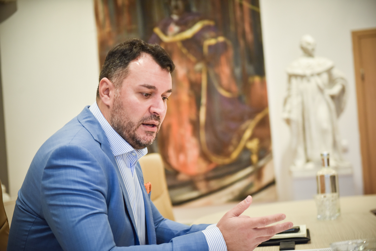 Fostul manager al Muzeului Brukenthal despre petrecerea la care a participat și Tate: suma finală este de 10.500 de lei, au votat și reprezentanții Parohiei. Zero lei de la buget
