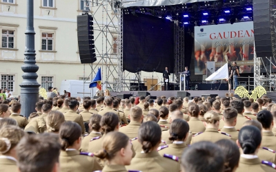 „Universitatea trebuie să apere această lume”. La festivitatea Gaudeamus 2025, rectorii ULBS și AFT Sibiu le-au transmis absolvenților să fie „buni cetățeni”